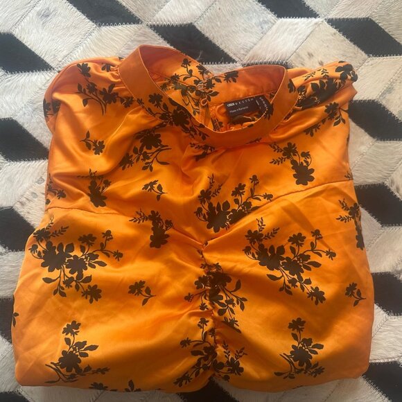 ASOS NWOT MOCK NECK RUCHED TOP - Picture 3 of 3